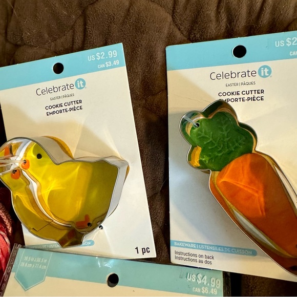 NWT. Easter decor lot! Balloons, cookie cutters & decor! - Picture 2 of 11